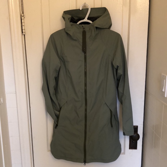 Definitely Raining jacket - Picture 10 of 11